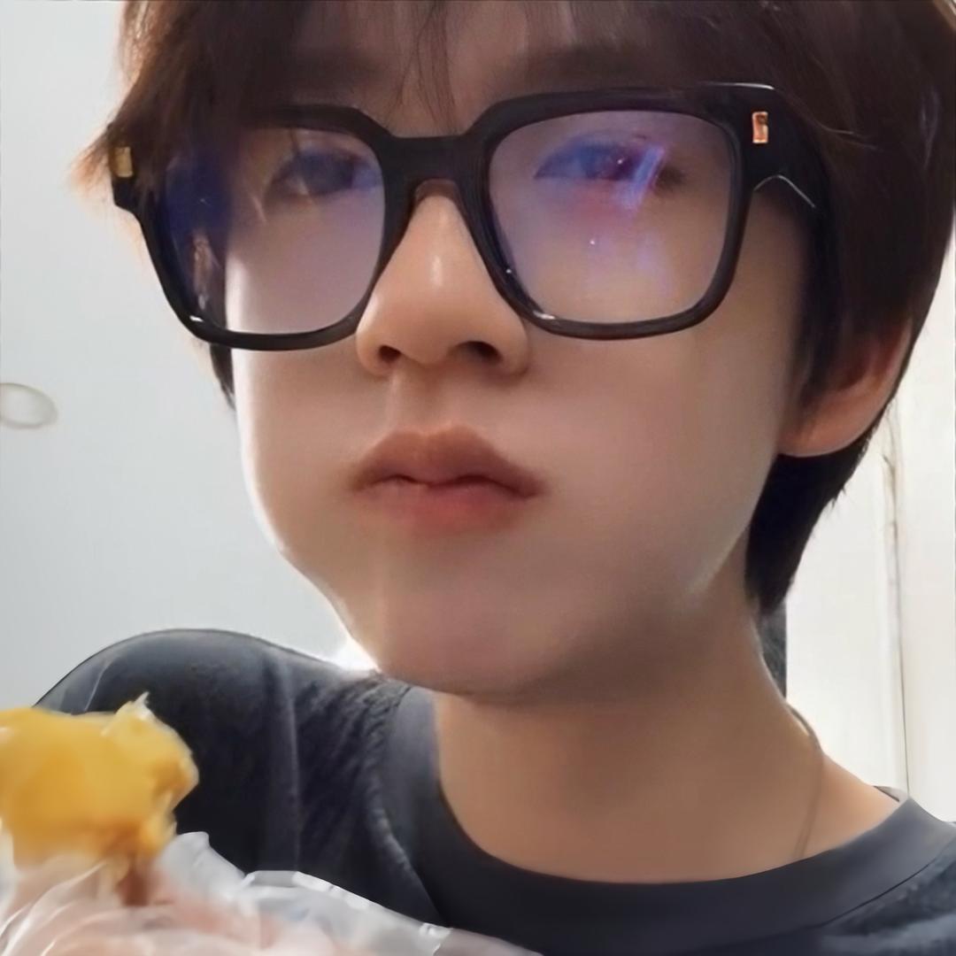 家有羊驼爱吃饭🦙