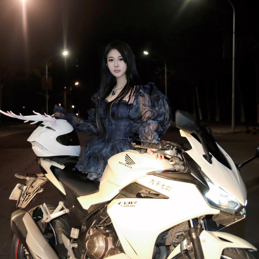 九千七吖