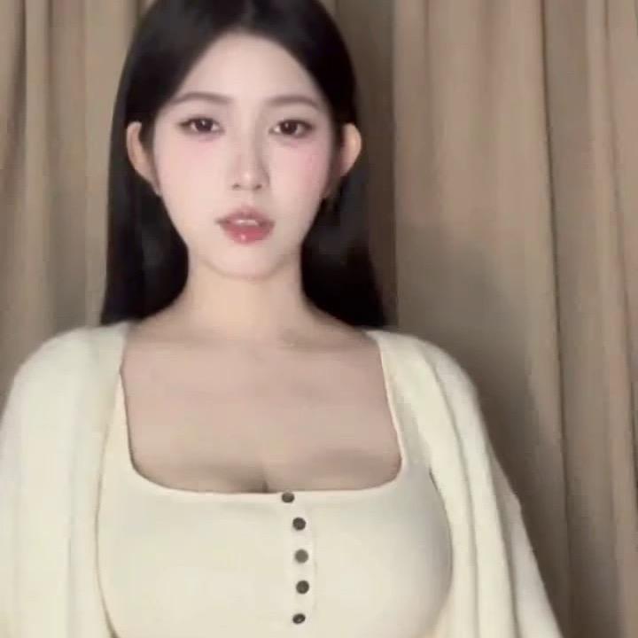 AA桃子