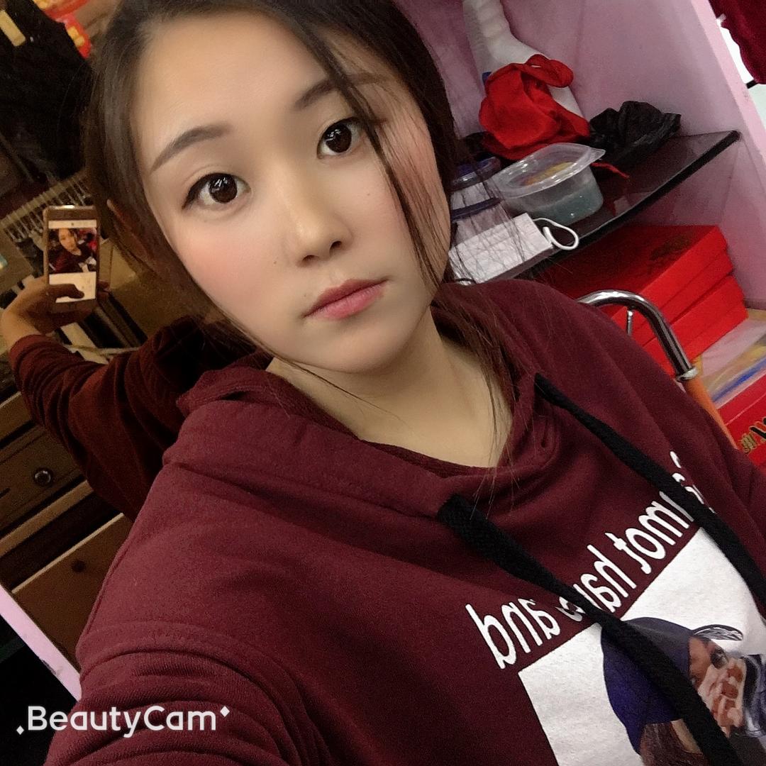 内衣批发苗苗