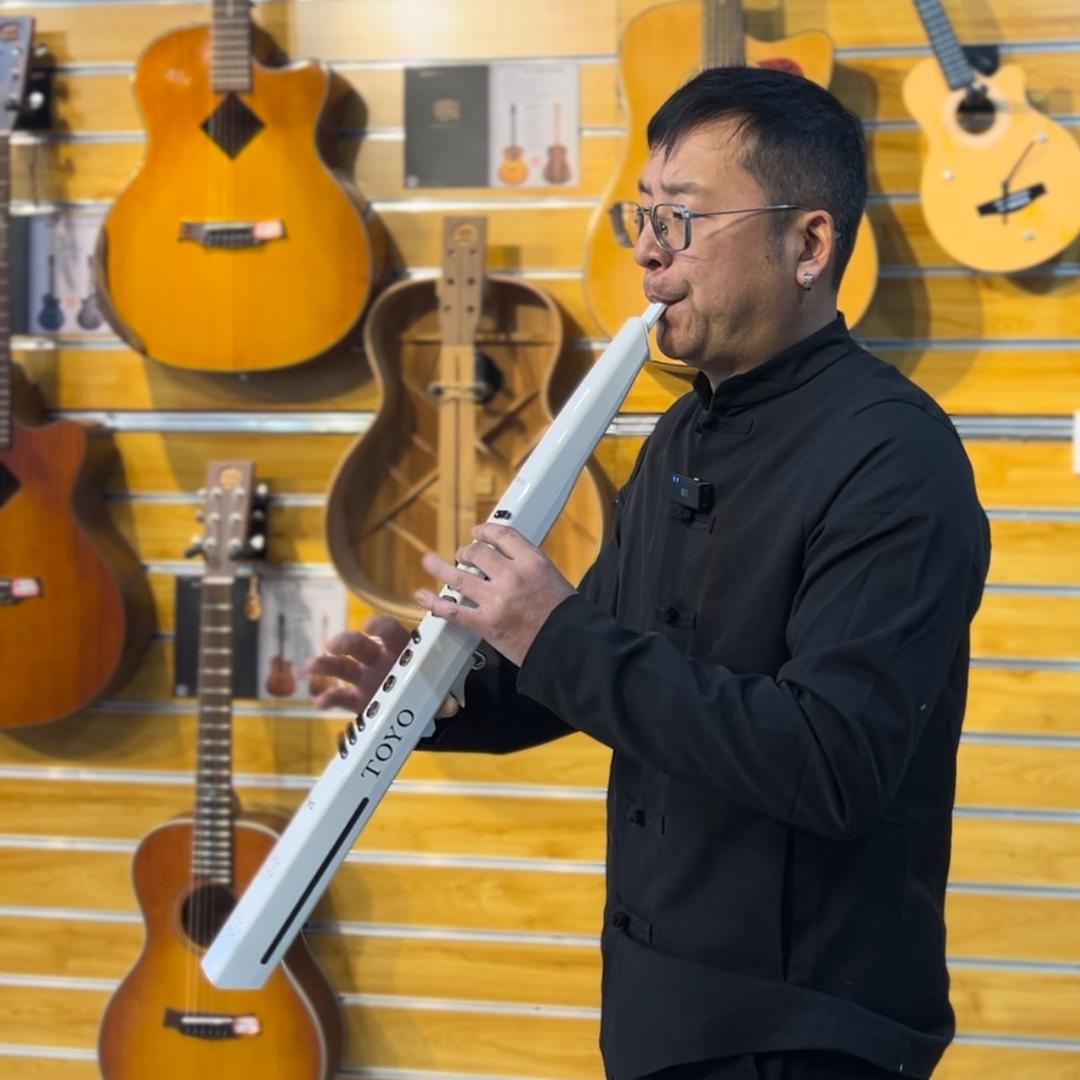 斌哥在安阳教电吹管