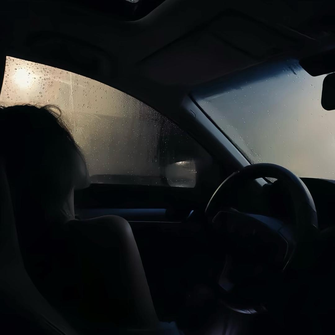 - 7𝓢𝓮𝓿𝓮𝓷