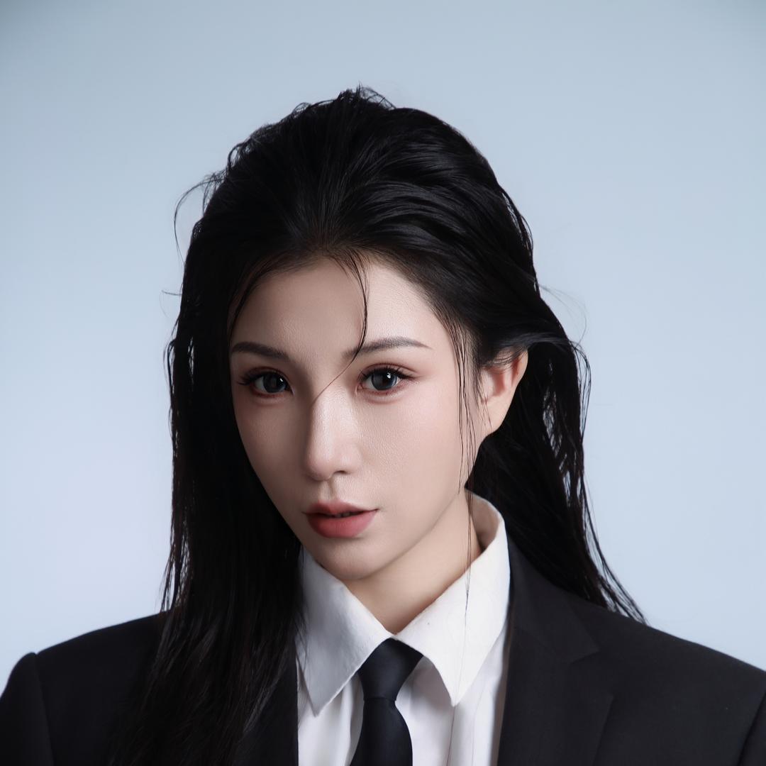 王闪闪shiny