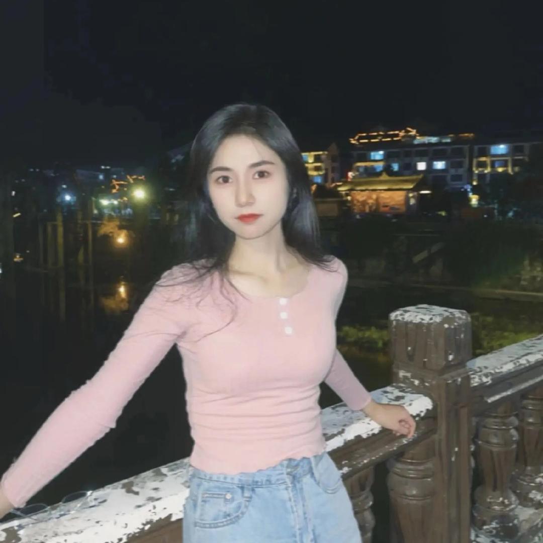 躲在☁️后面