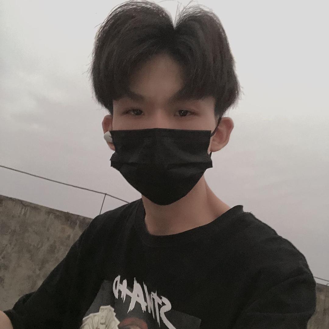小不点钓鱼