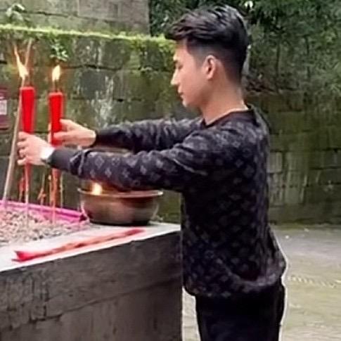 辉辉很开心