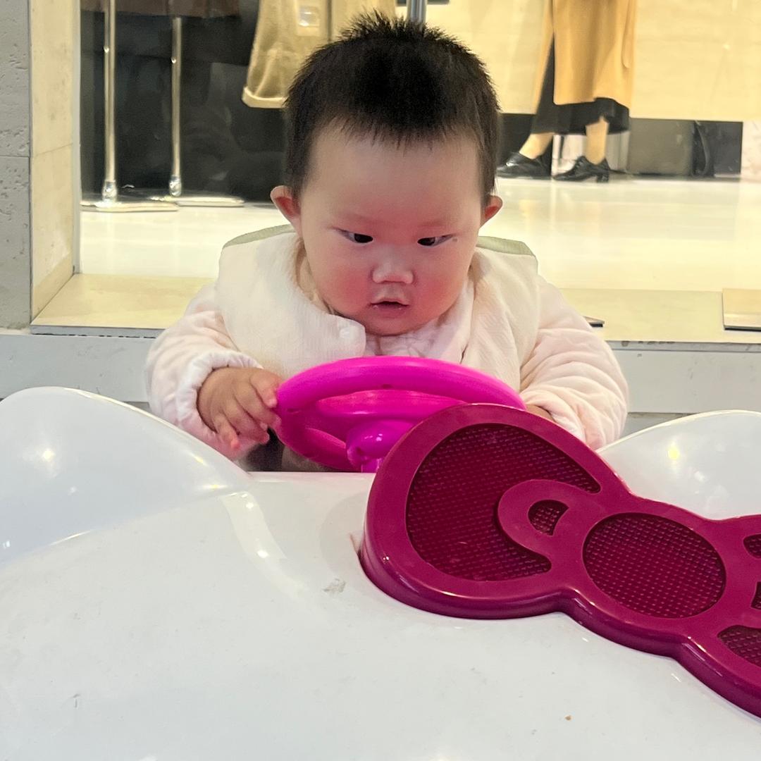 摇摇头把烦恼摇出来