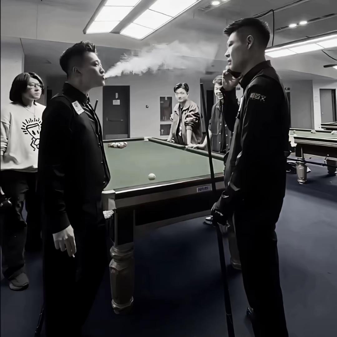 潘劲辰.