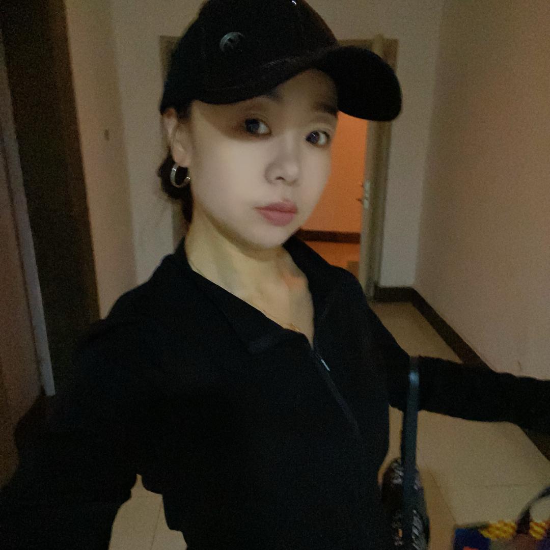 白白的白