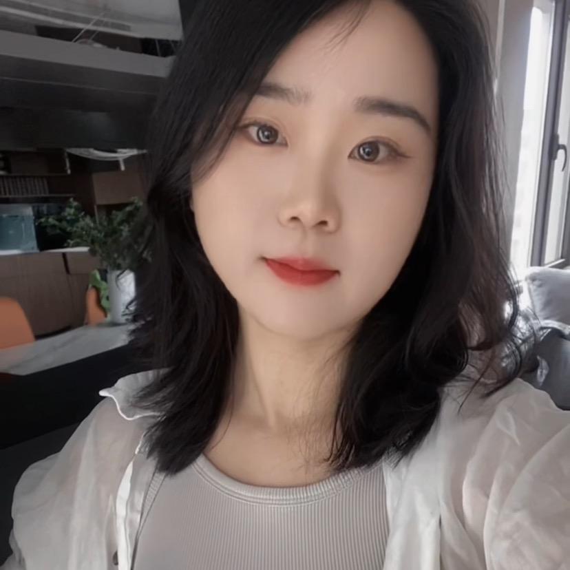 张冰不吃香菜-