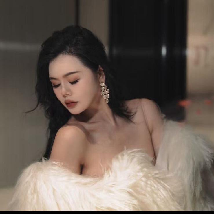 黑白颠周媛Elves