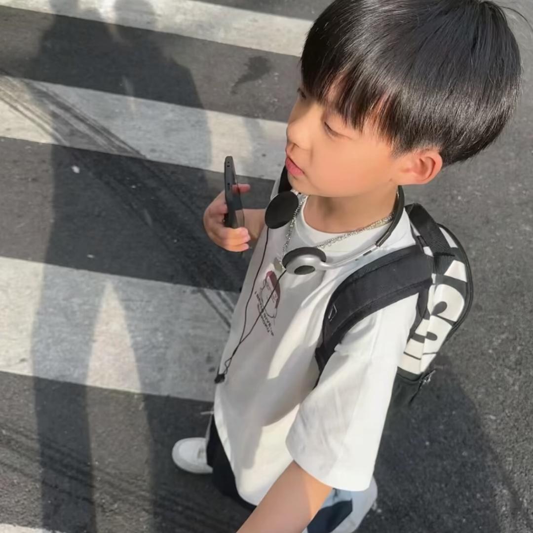 ^-^