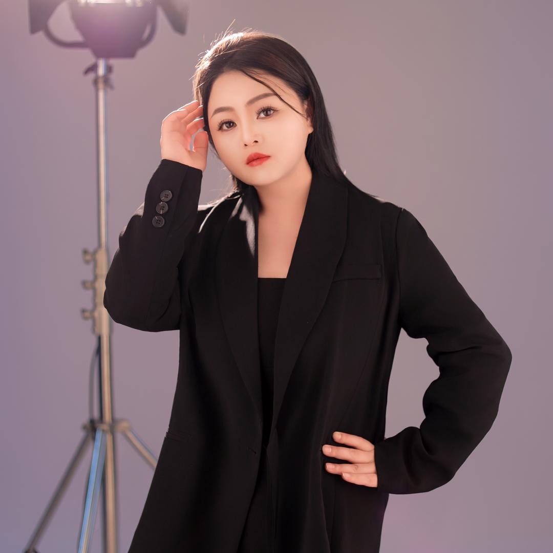 寇雅馨柒月木喜定边店