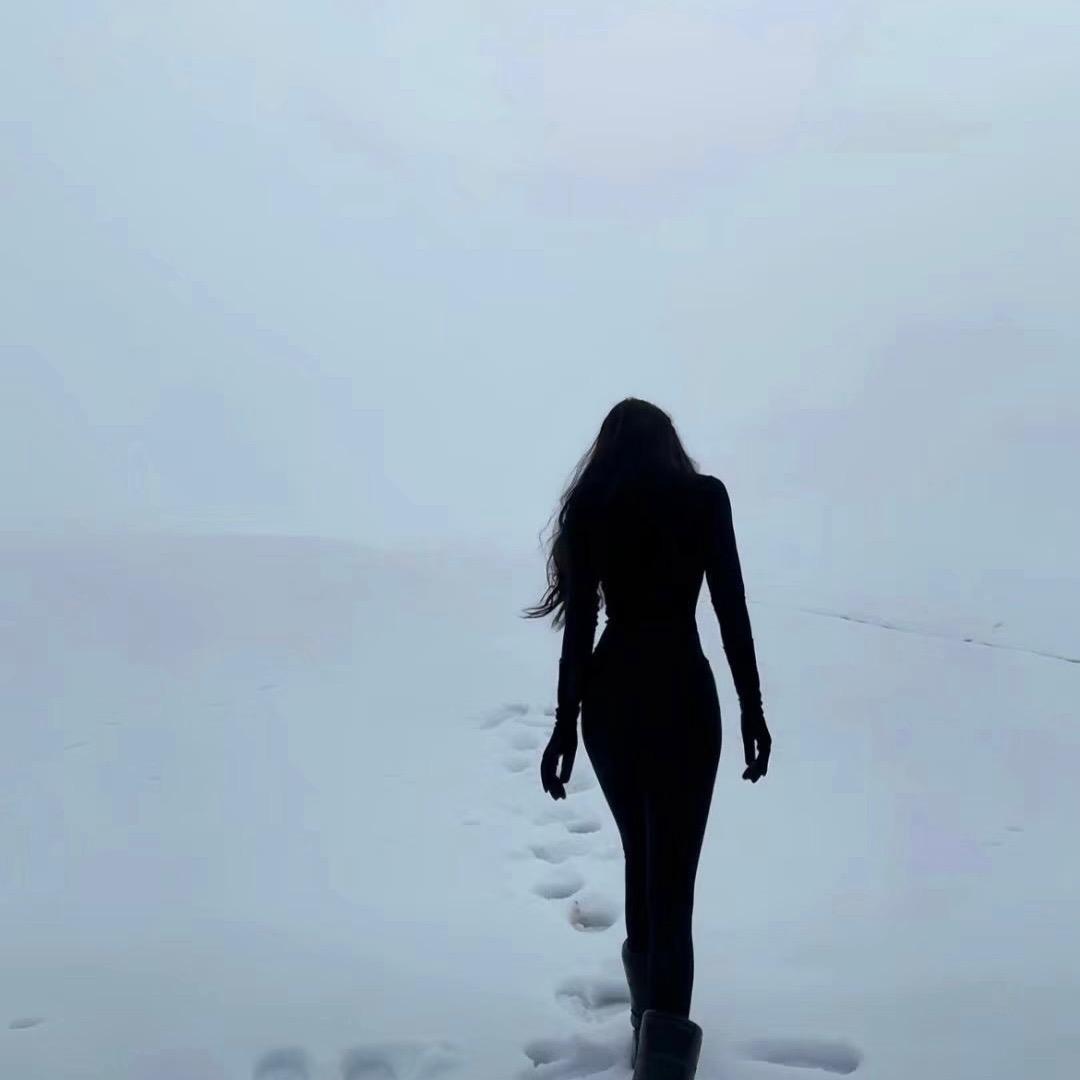 早点睡.