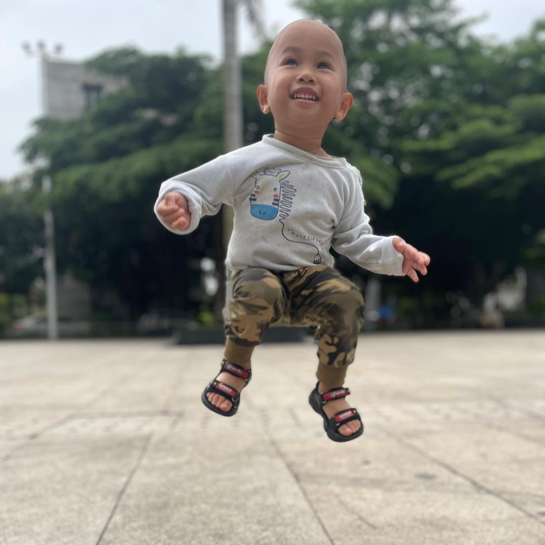 李泺年