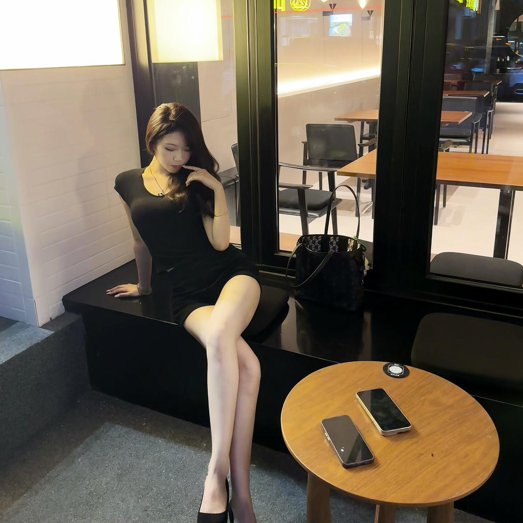 我也不太了解她