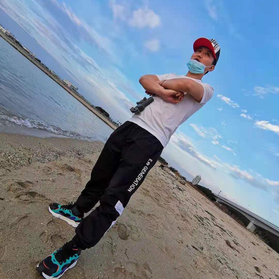 @赵雷