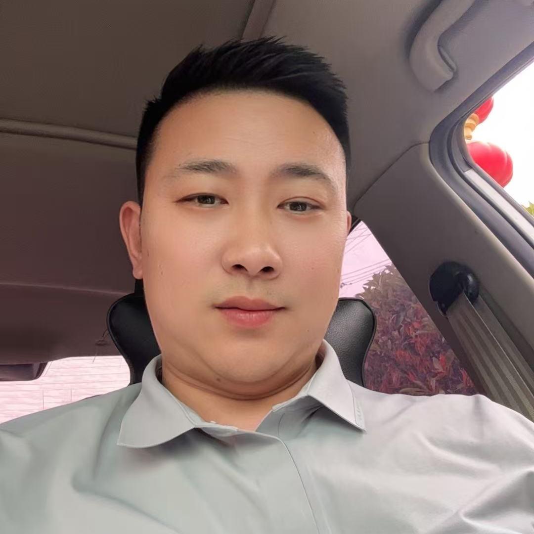 爱游薇