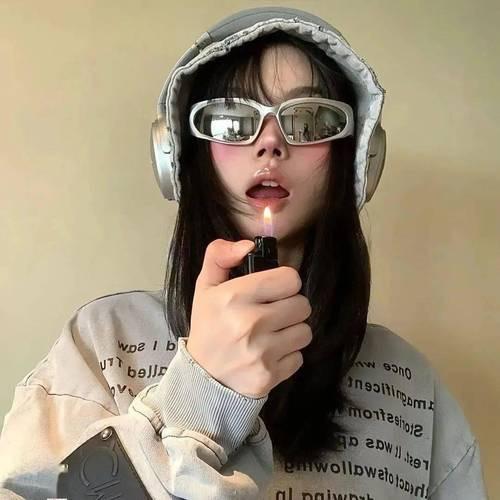 一只萤火虫