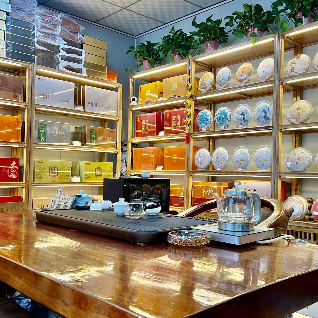 00后在安阳卖茶