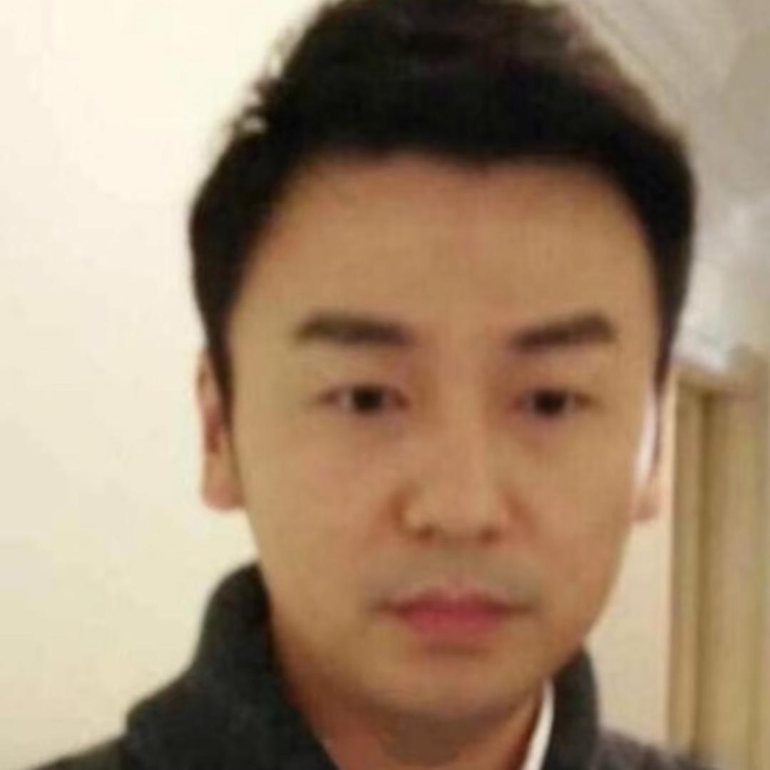 我的洞洞鞋不能沾水哒
