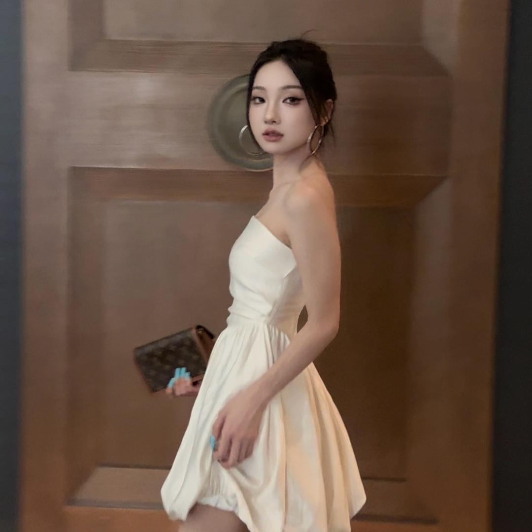 Molly尹唯