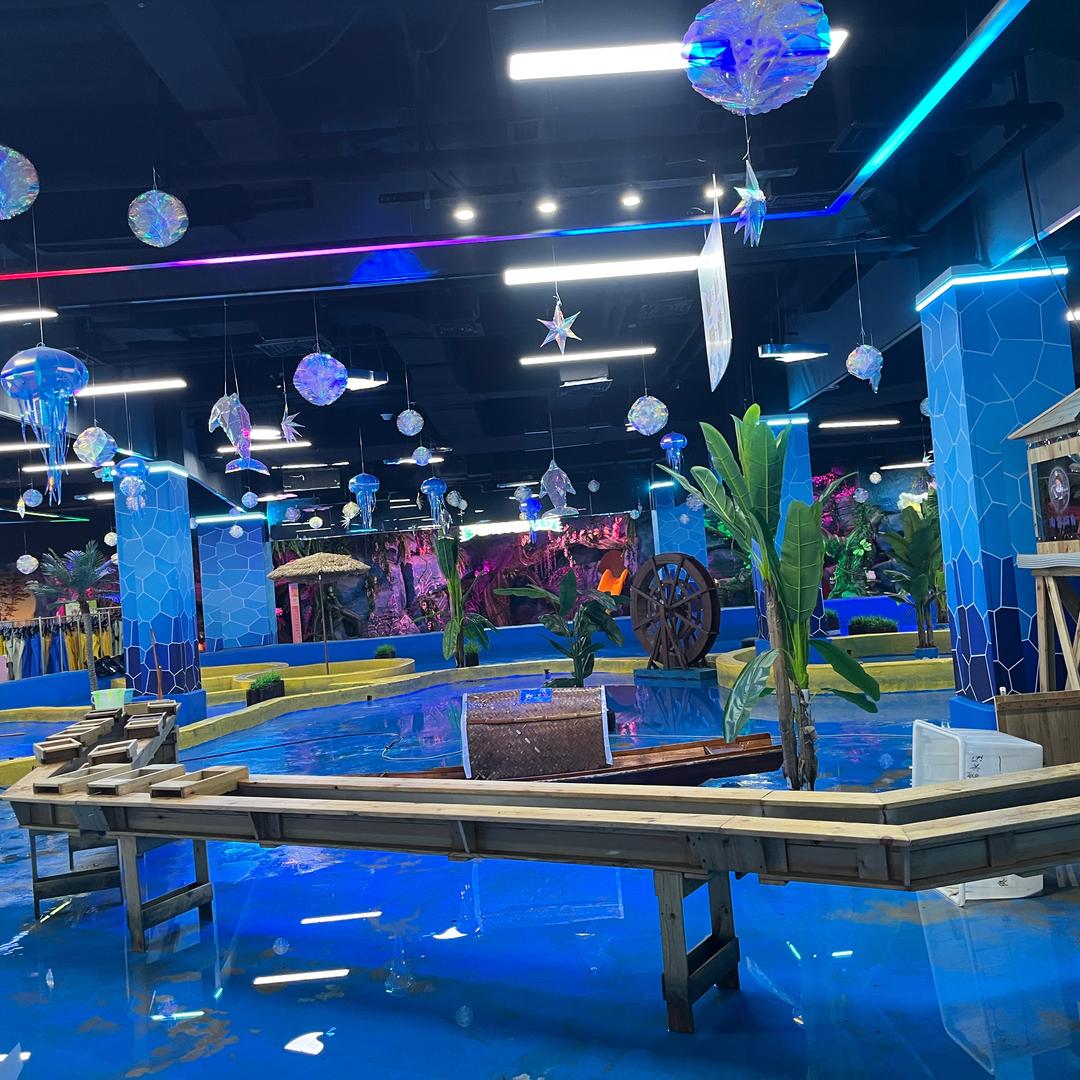 华景欢乐城-小何