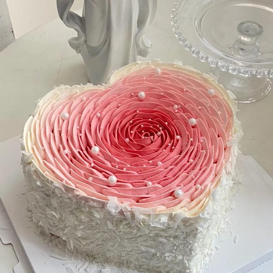 派镇米林启缘蛋糕店