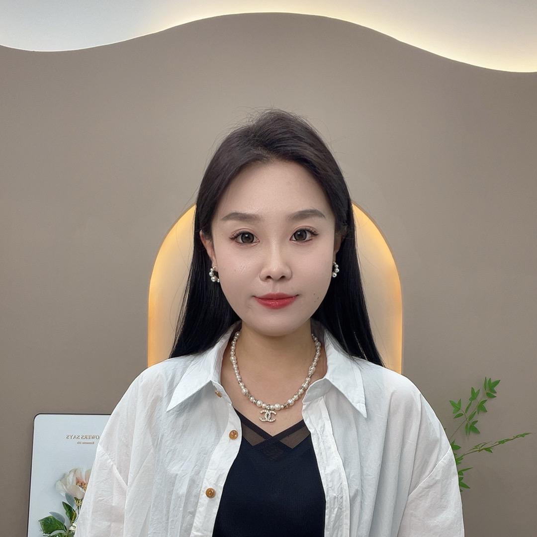 宏薇岚-跨境笑笑