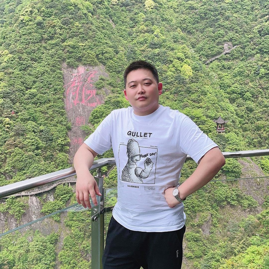鹏硕劳务派遣服务（上海）有限公司.