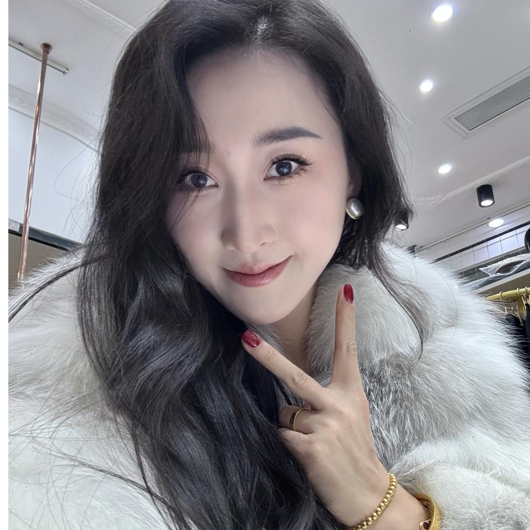 米易宋小姐女装