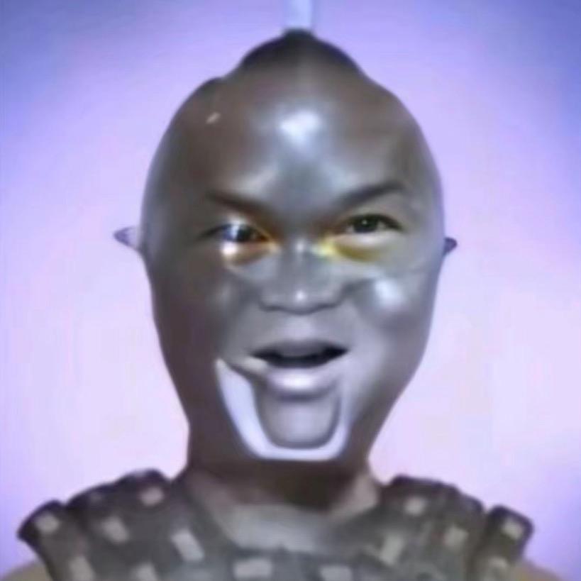 KK在发呆