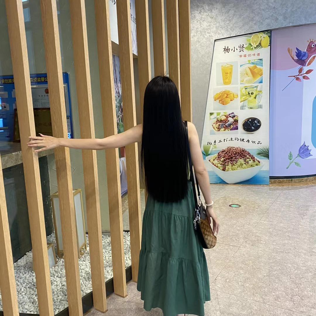 拍长发的帅哥哥