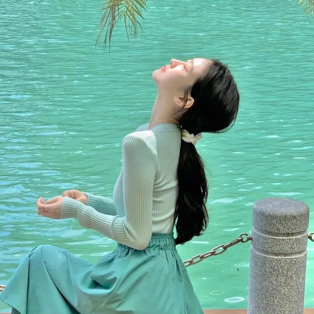 忧郁的小钟🥀
