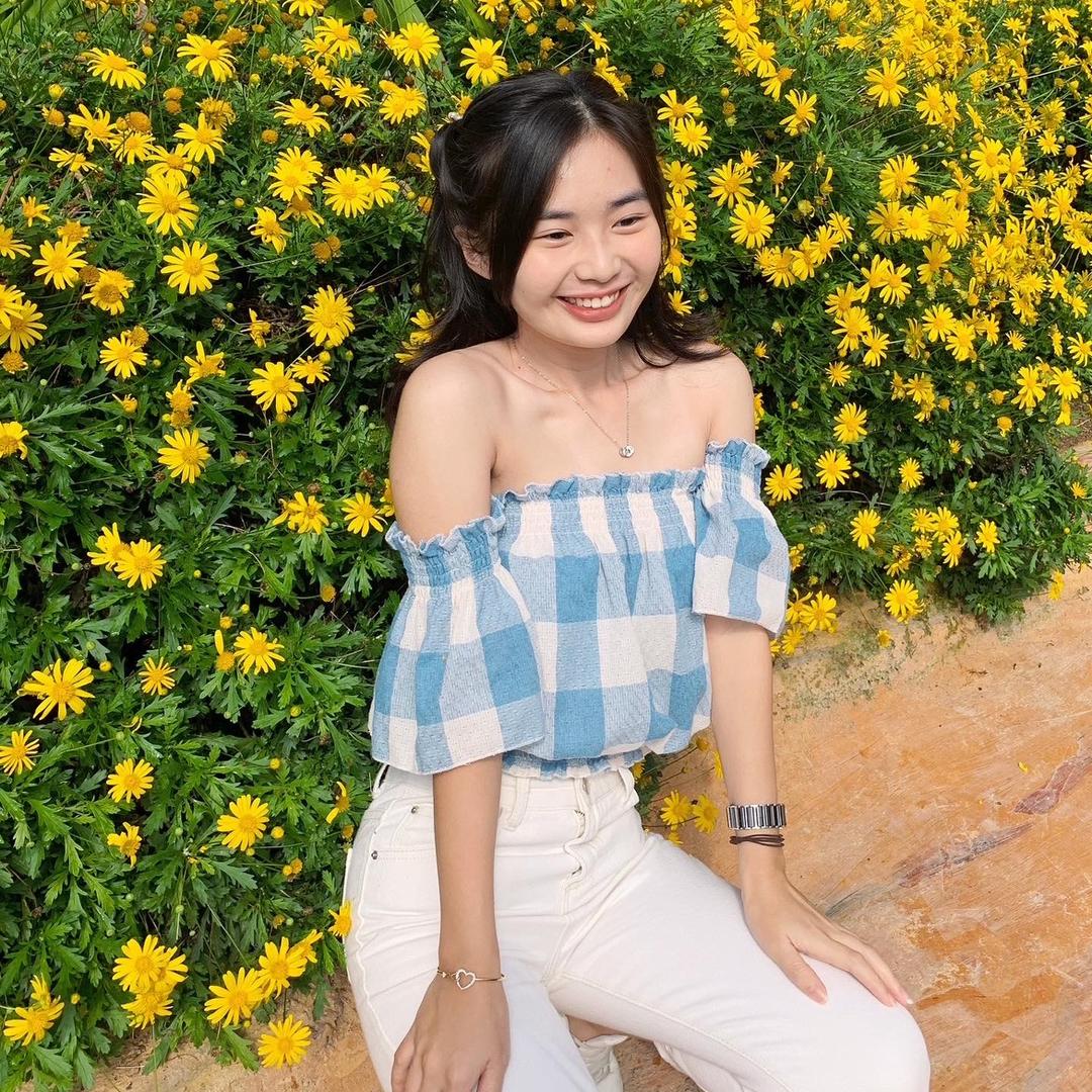 Qazin 何嘉倩