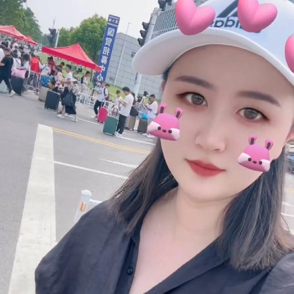 郑州富士康-李娜