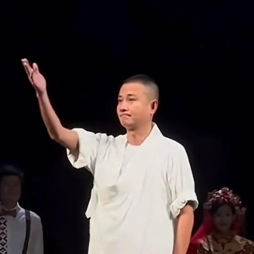 讲不出再见@