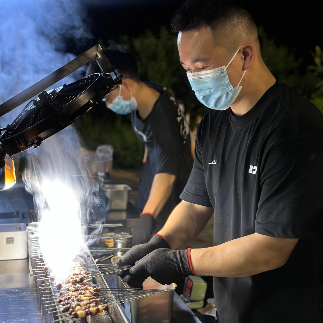 95后小伙卖烧烤的vlog（烤研野串）