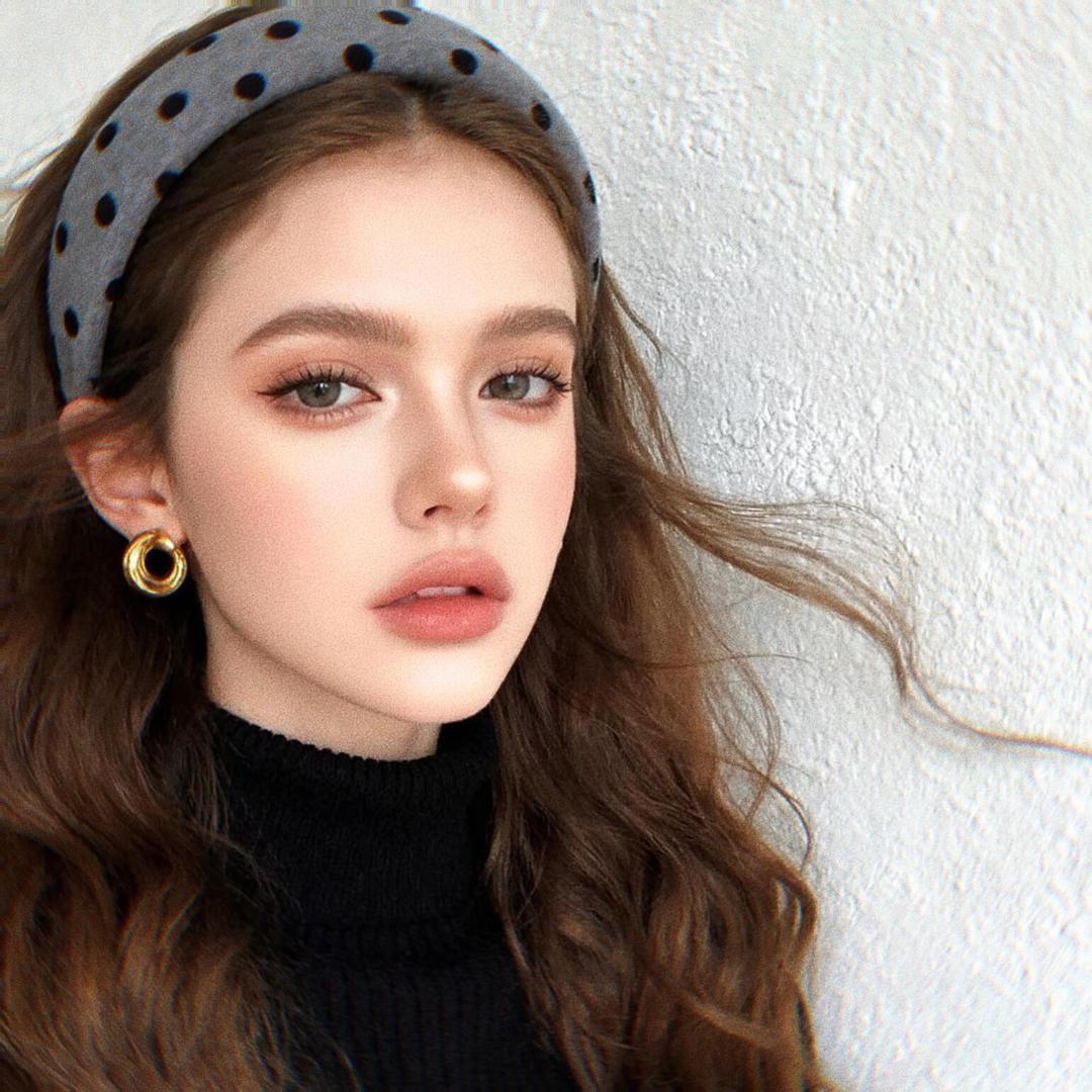 ˓𝕤𝕞𝕚𝕝𝕖⑉⑉ ✌︎ ʺ̤