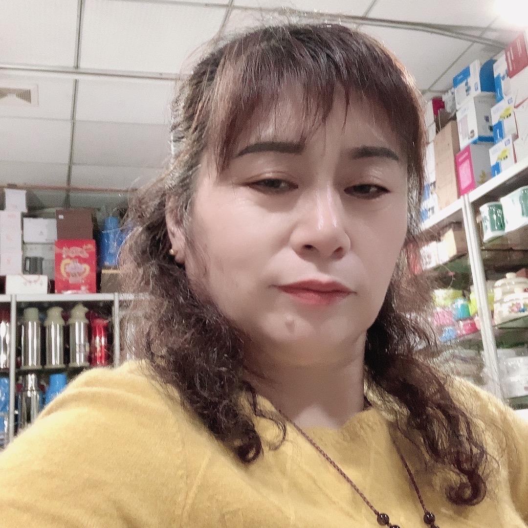 杨龙英