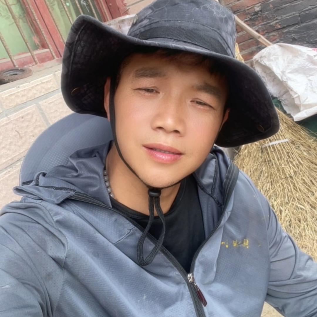 梁大山(在打野）