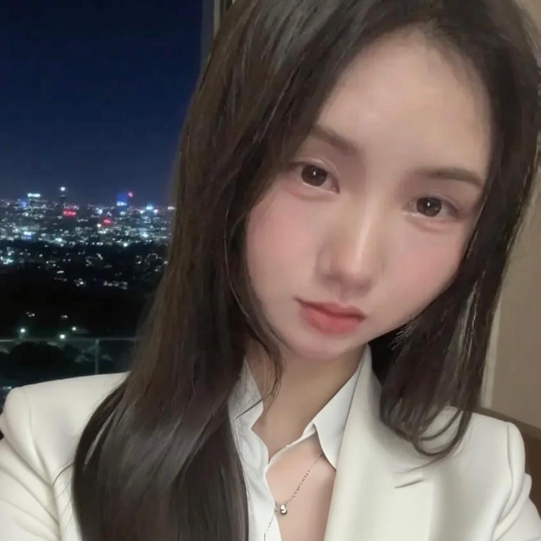 开艾灸养生馆的娜娜