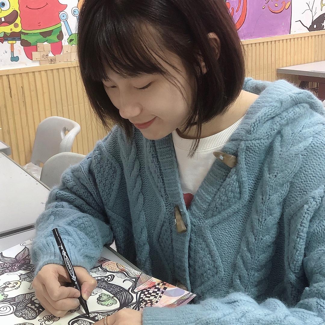 爱画画的小陆老师✨
