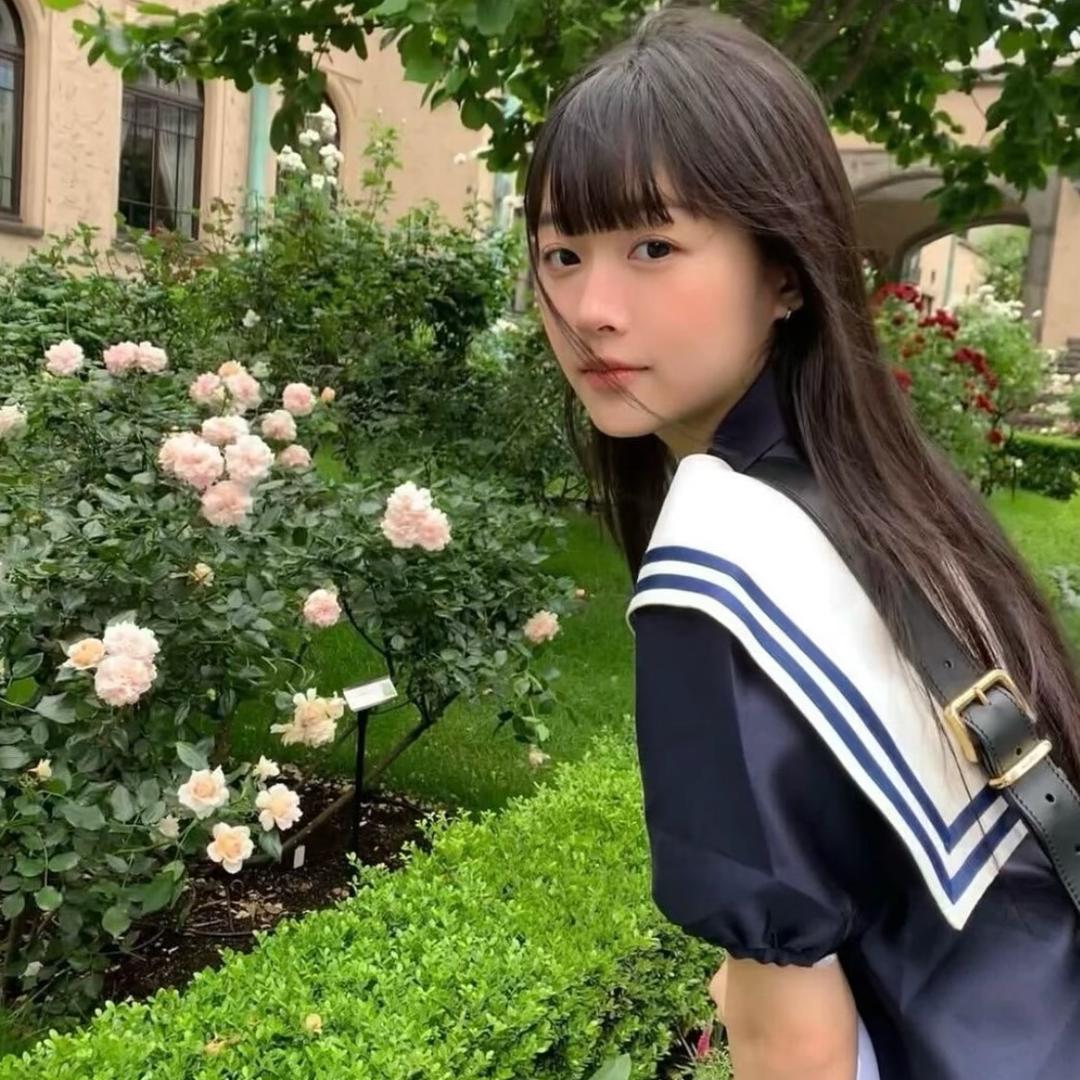 小Y.