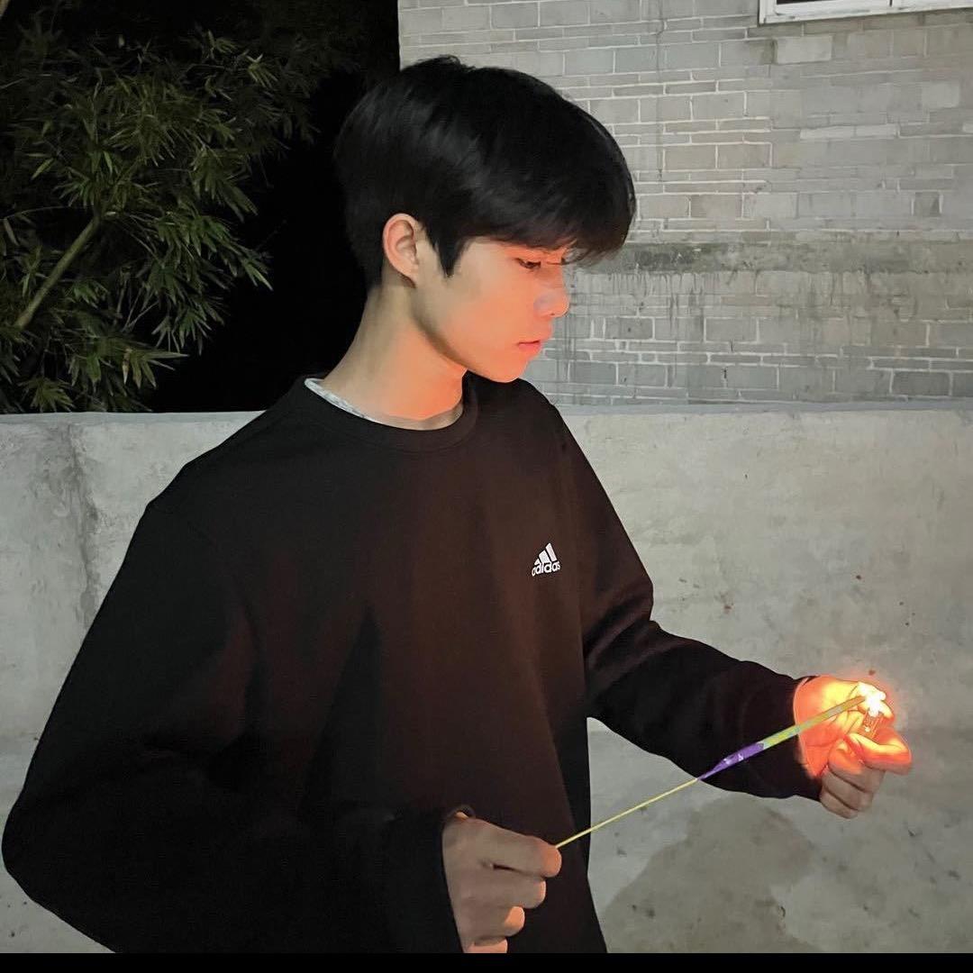 小德芬