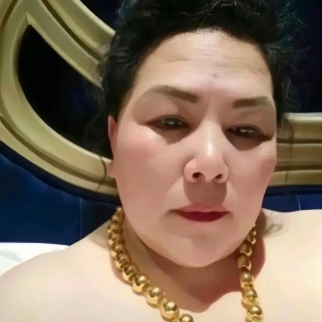 霏霏佳佳子