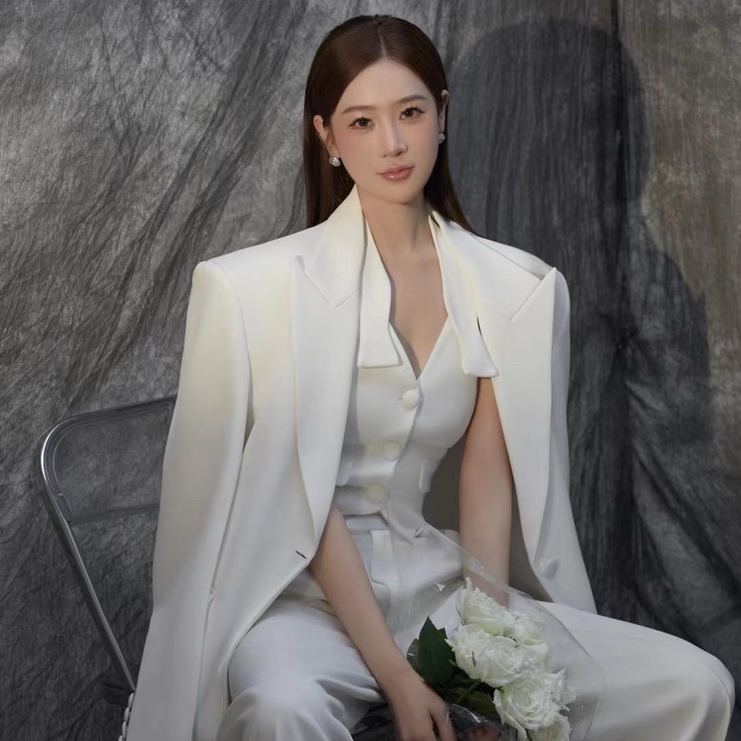 杭州君燕轻奢服饰