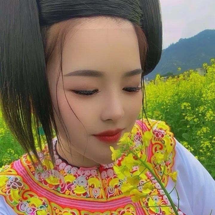 榕江加工七十二寨侗苗族服装（姣店）