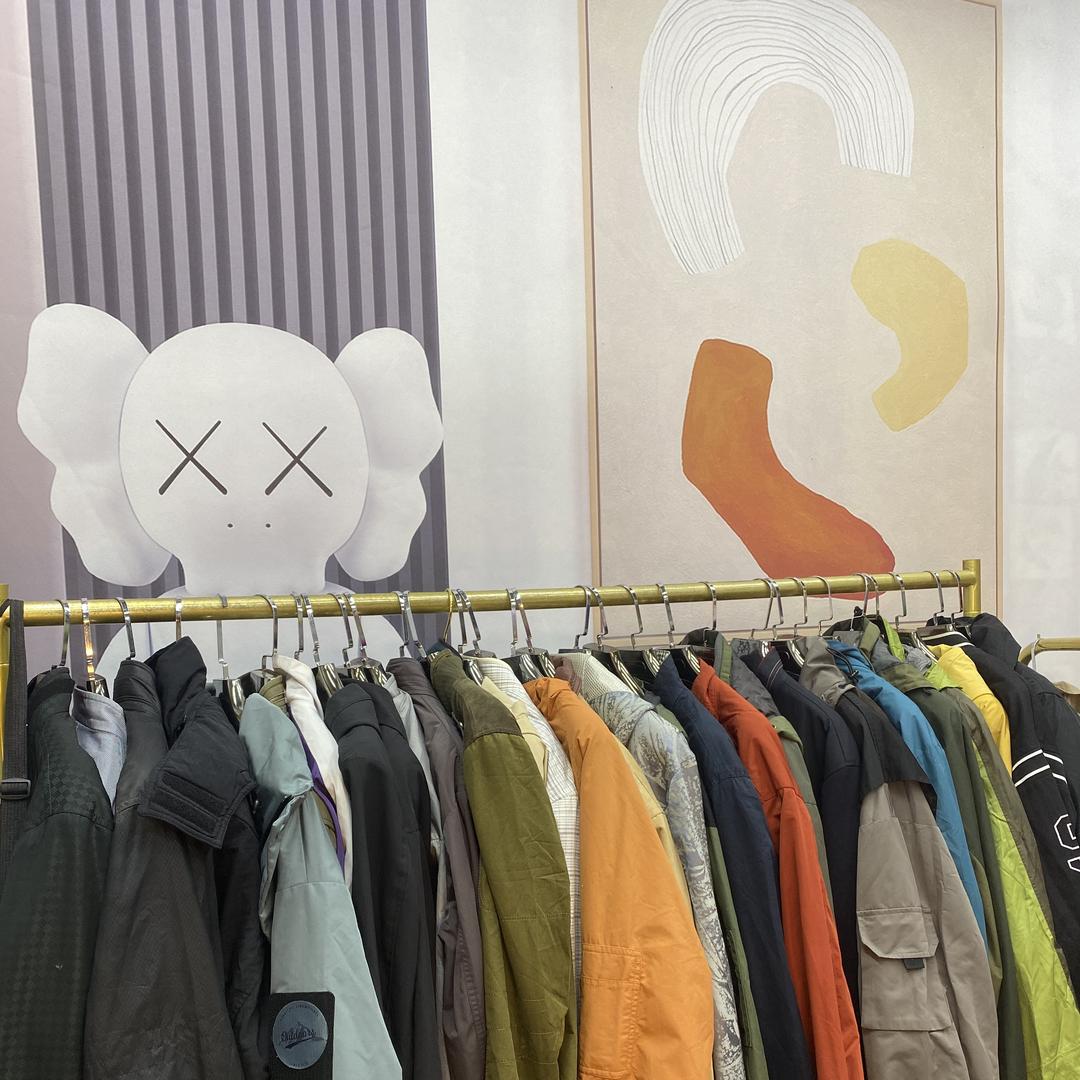 云裳衣商贸男装批发