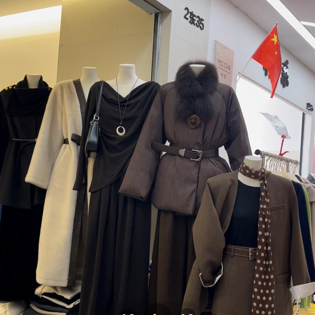 西安康复路大喜女装批发店